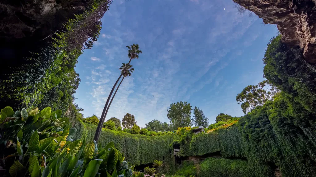 Umpherston Sinkhole - Offroad Images