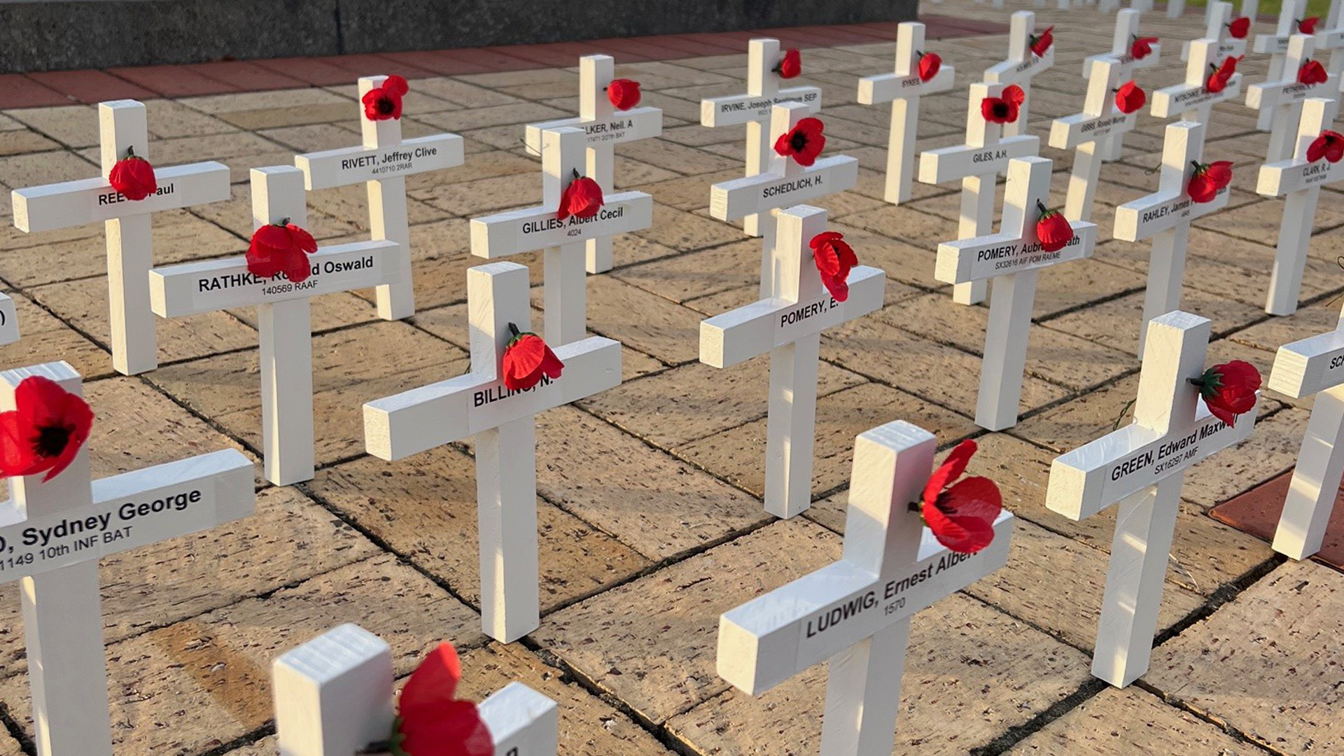 The Anzac Day Commemoration Fund supported a collaboration between Naracoorte Lucindale Council and local District Men’s Shed, delivering 200 new wooden crosses to be displayed at memorial events.